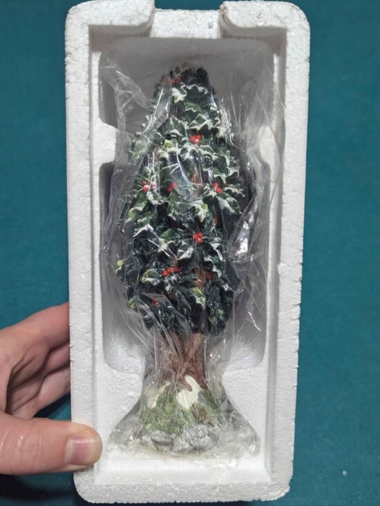 Department 56 Other - Department 56 - Village - Holly Tree
